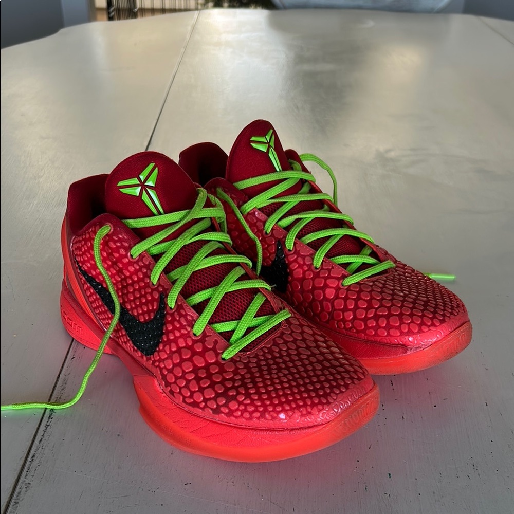 Kobe Reverse Grinches